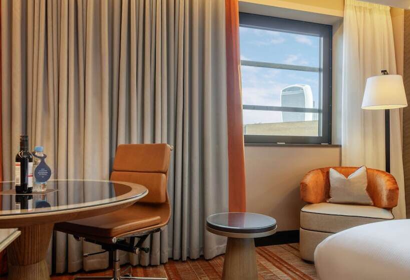 Стандартный Номер Кровать Кинг, Hilton London Tower Bridge