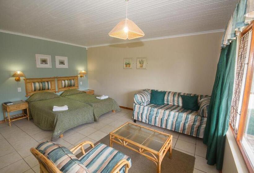 Шале 1 Спальня, Pine Lodge Resort