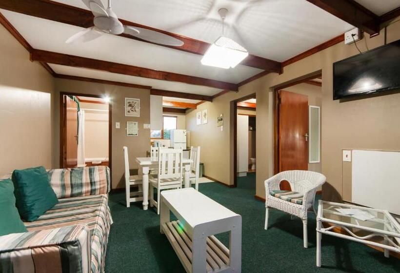 Дом 1 Спальня, Pine Lodge Resort