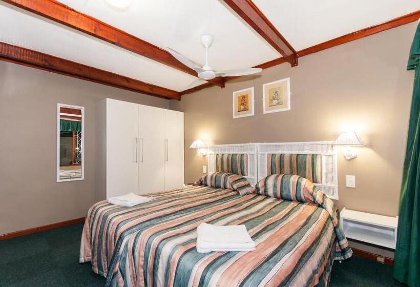 Дом 1 Спальня, Pine Lodge Resort