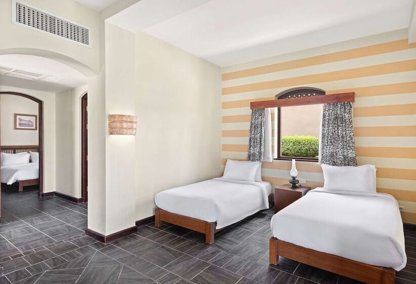 اتاق خانوادگی, Radisson Blu Resort El Quseir