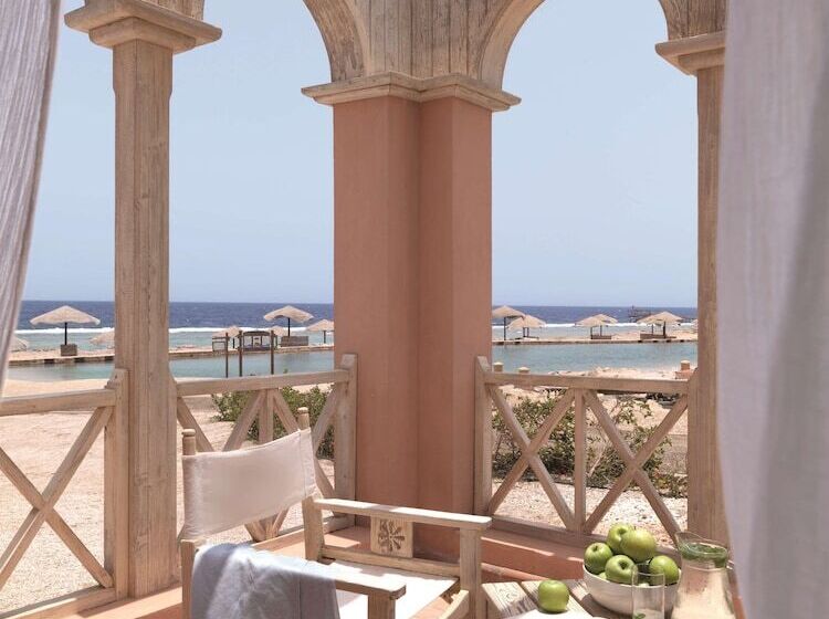 اتاق پرمیوم با چشم‌انداز دریا, Radisson Blu Resort El Quseir