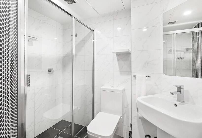 Апартаменты Deluxe 2 Спальни, Landmark Resort