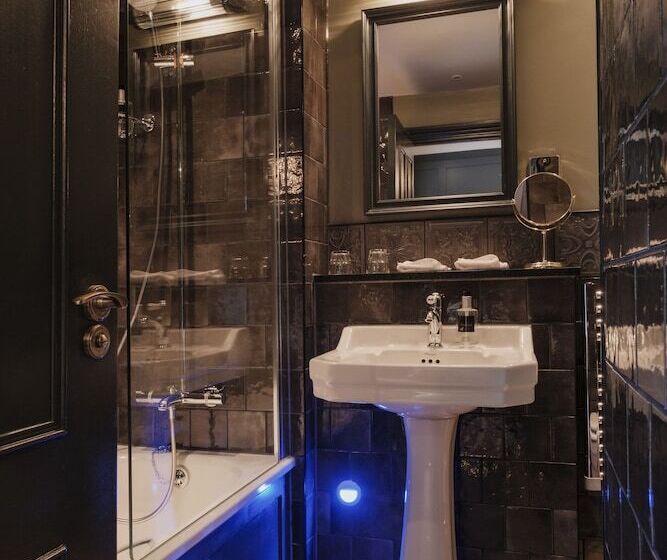 Номер Deluxe, The Sanctuary House
