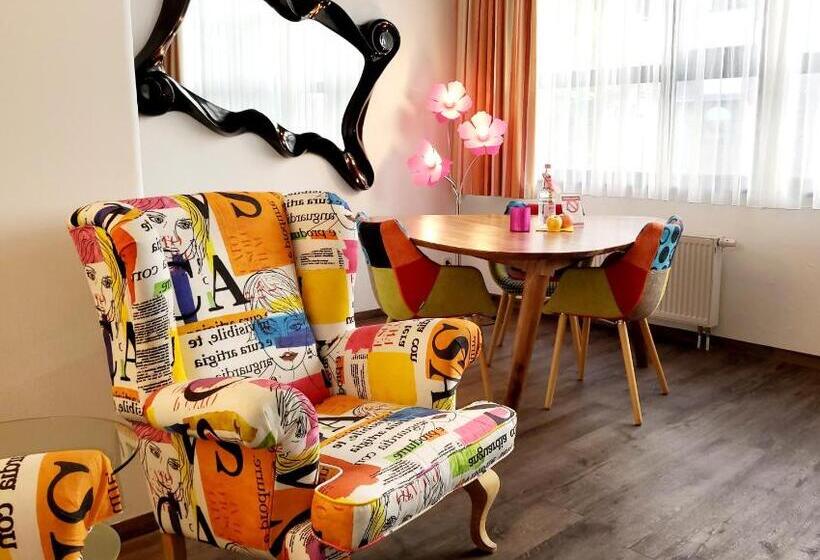 스탠다드 스튜디오, Arthotel Magdeburg