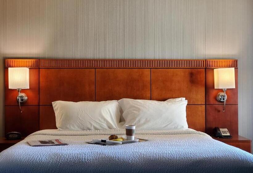 سوئیت با تخت بزرگ, Courtyard By Marriott Hamilton