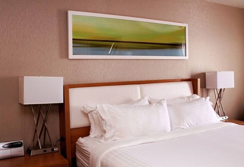 Номер Стандарт, Holiday Inn Express Hotel & Suites Sherwood Park Edmonton Area, An Ihg