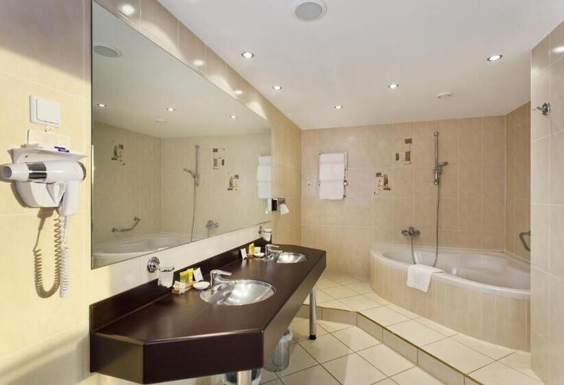 Апартаменты Deluxe 1 Спальня, Qubus Hotel Legnica