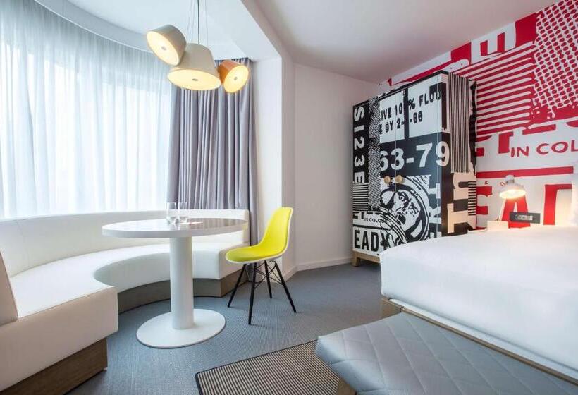 اتاق سوپریور, Radisson Red Brussels