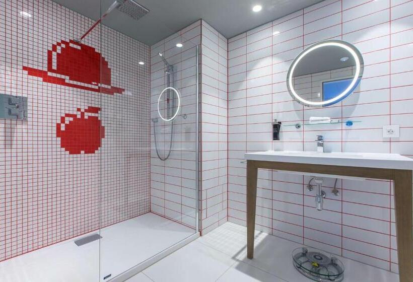 سوییت جونیور, Radisson Red Brussels