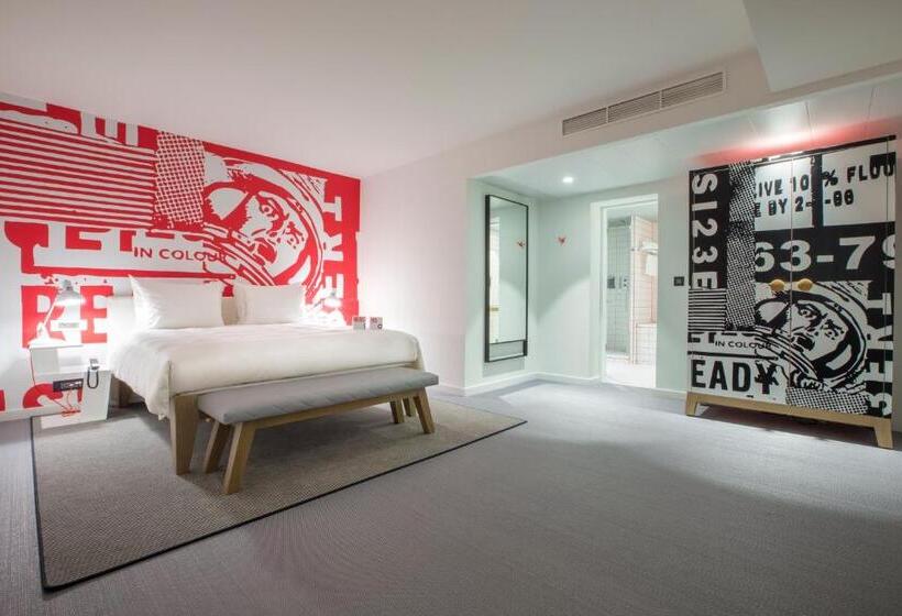 سوییت, Radisson Red Brussels