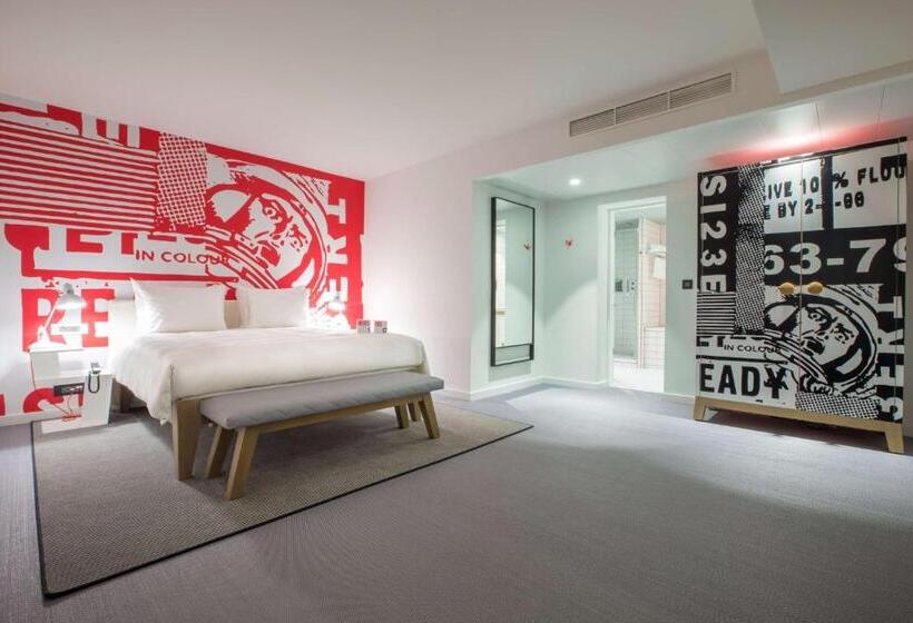 سوییت, Radisson Red Brussels
