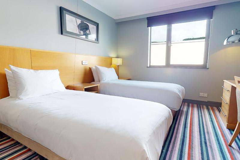 스탠다드 룸, Village Hotel Swansea