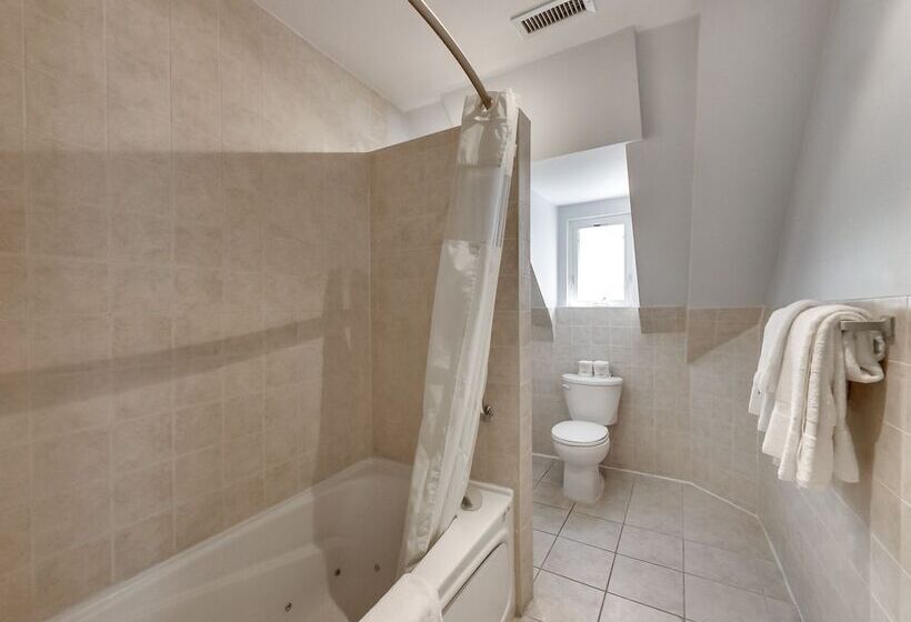 デラックススイート, Isabella Hotel And Suites