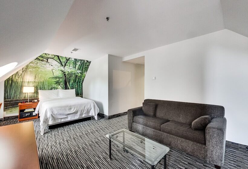 デラックススイート, Isabella Hotel And Suites