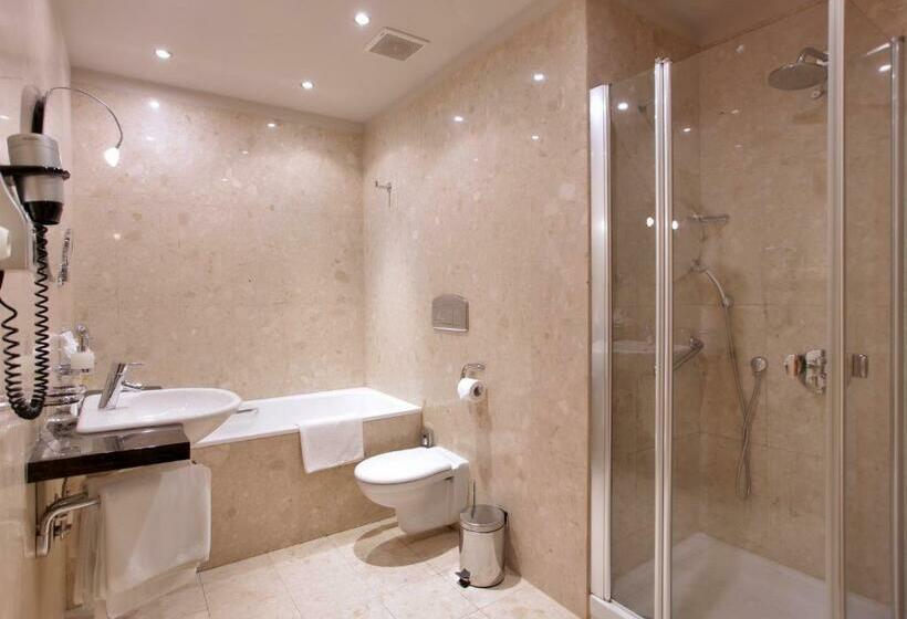اتاق لوکس, Absolutum Wellness