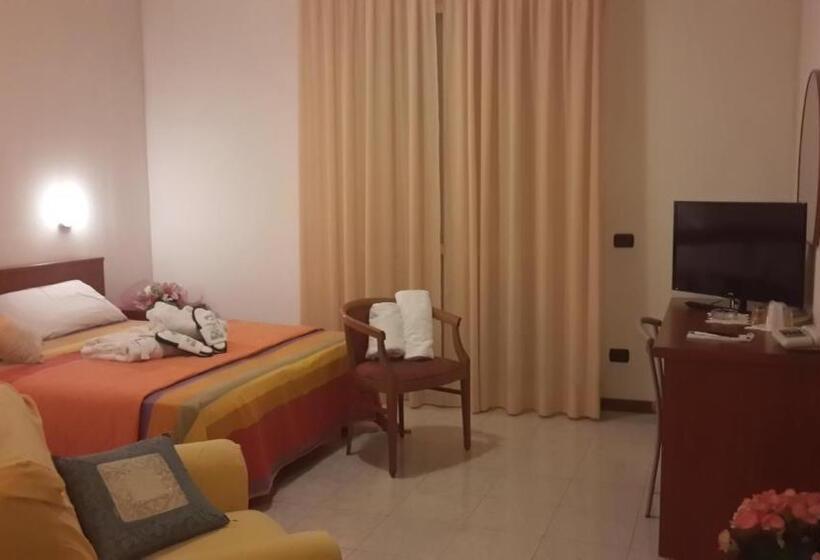 اتاق لوکس, Garden Hotel Tabiano