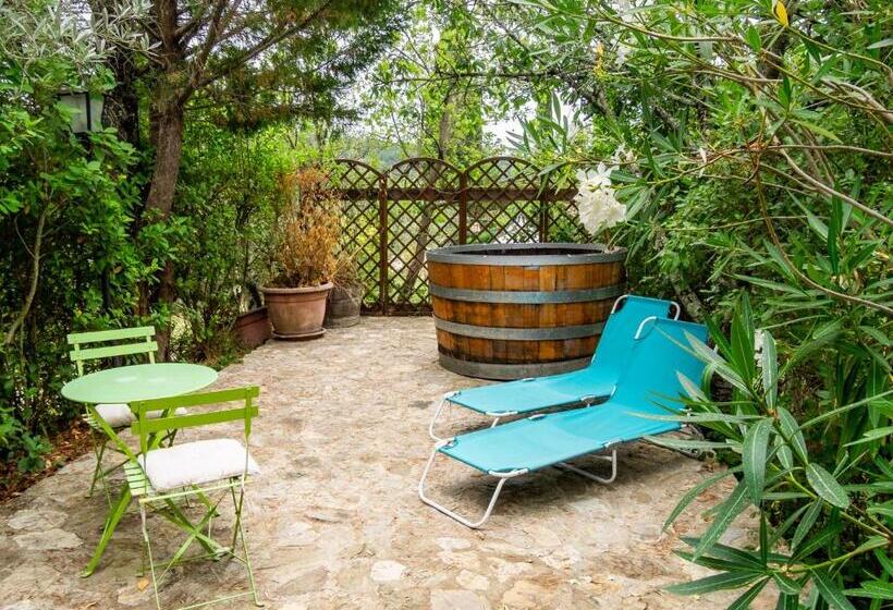 Номер Deluxe Вид на Сад, Borgo Casa Al Vento