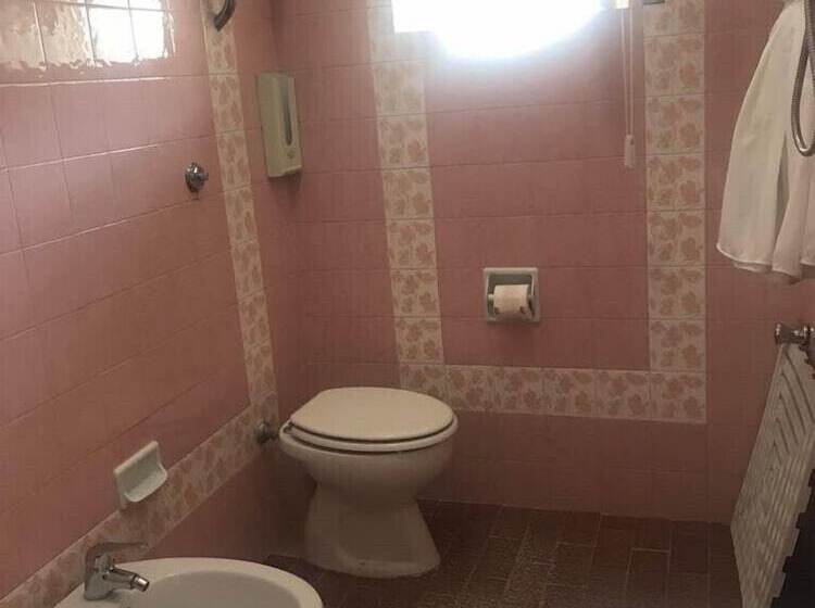 Номер Стандарт, Cinquestelle Albergo Del Centro Storico