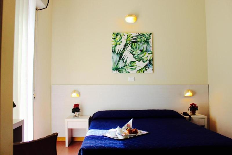 اتاق استاندارد سه نفره, Fedora Rimini