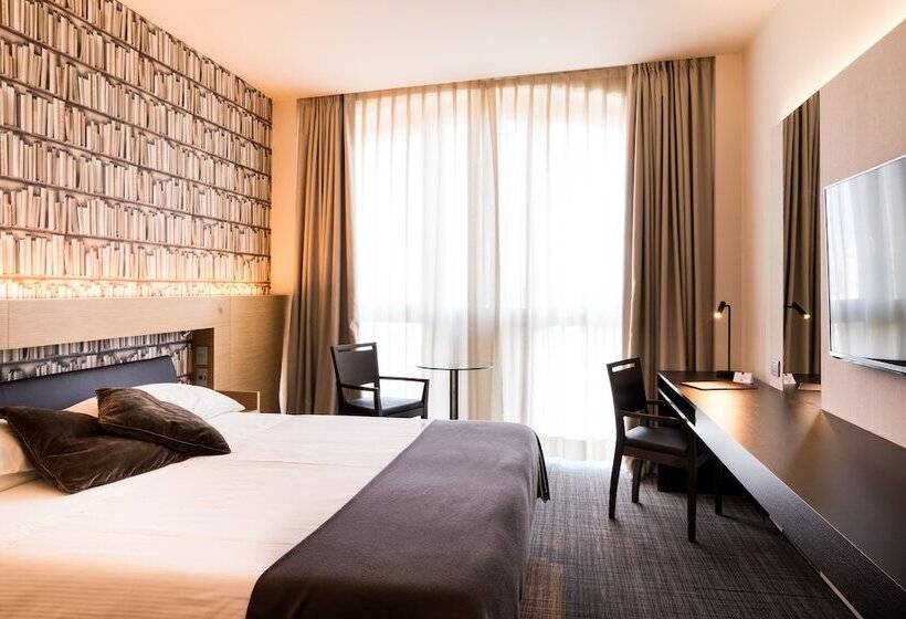 اتاق اجرایی, Litta Palace Milano