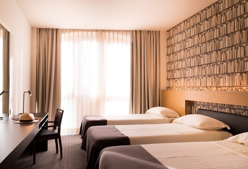 اتاق اجرایی سه نفره, Litta Palace Milano