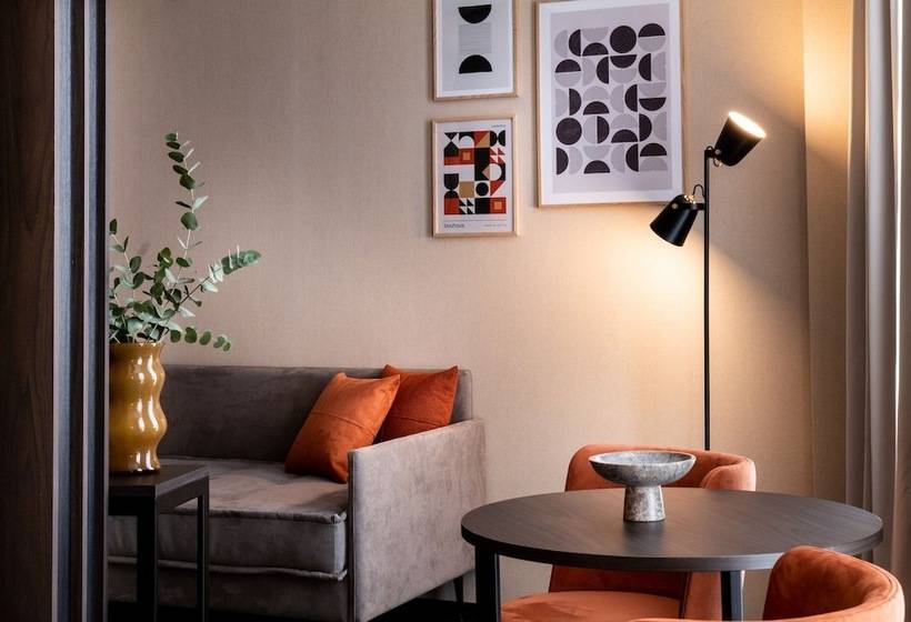 سوئیت با وان آب گرم, Litta Palace Milano