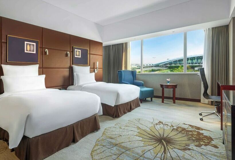 Номер Deluxe с Видом, Pullman Guangzhou Baiyun Airport   Canton Fair Free Shuttle Bus & Official Registration Agency