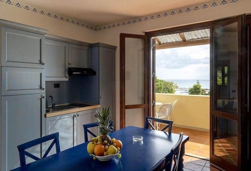 Апартаменты 1 Спальня Вид на Море, Villaggio Cala Mancina