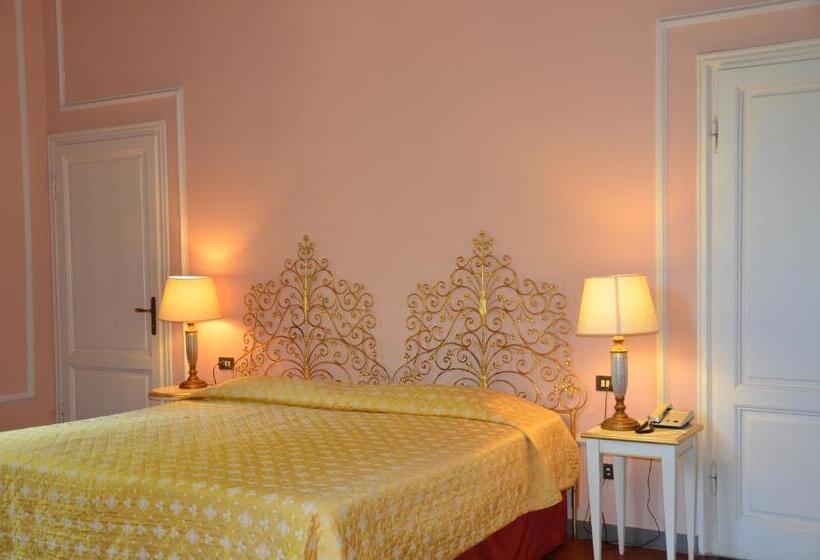 استودیوی سوپریور, Residence Michelangiolo