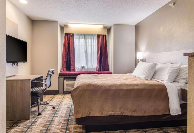 Люкс, Quality Inn & Suites Grove Cityoutlet Mall