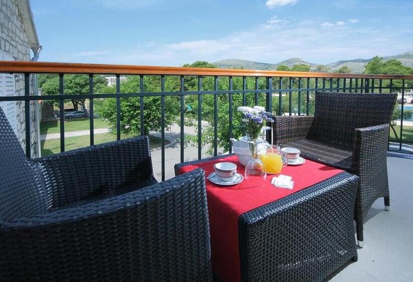 Номер Deluxe с Балконом, Trogir
