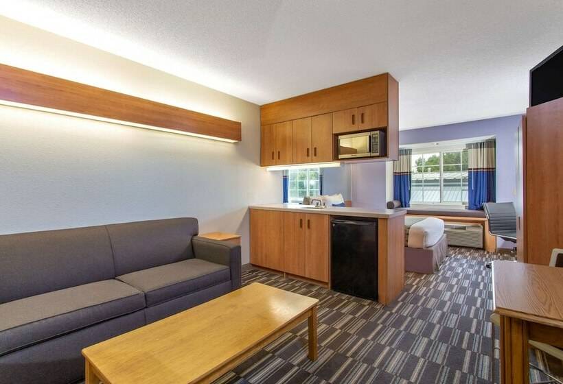 Люкс, Microtel Inn & Suites By Wyndham Lillington/campbell University