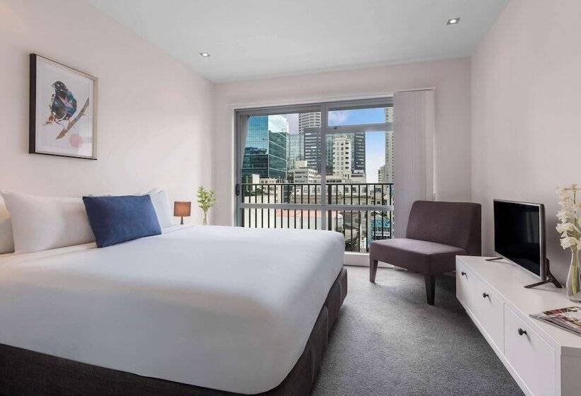 스탠다드 스튜디오, Auckland Harbour Suites