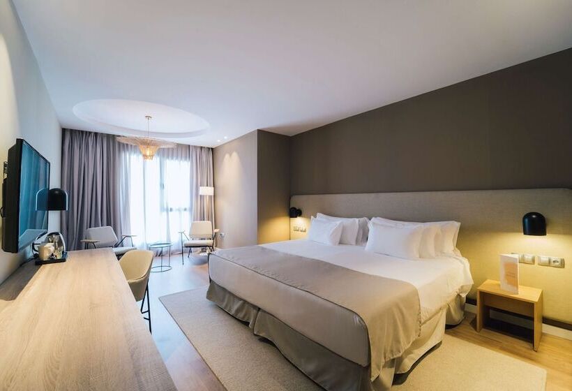 اتاق سوپریور, Barcelo  Oviedo Cervantes