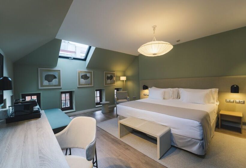Premium Family Room, Barcelo  Oviedo Cervantes