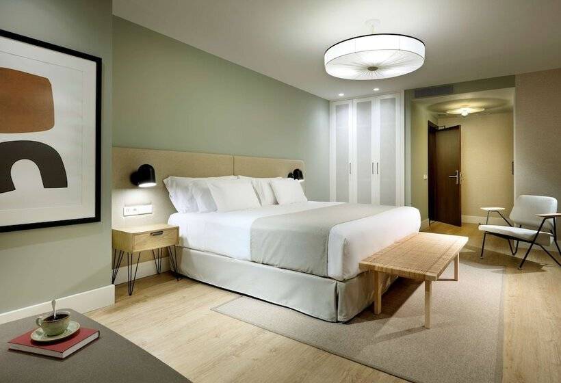 اتاق لوکس, Barcelo  Oviedo Cervantes
