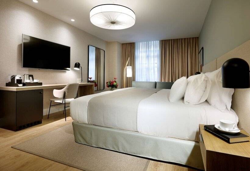 اتاق لوکس, Barcelo  Oviedo Cervantes