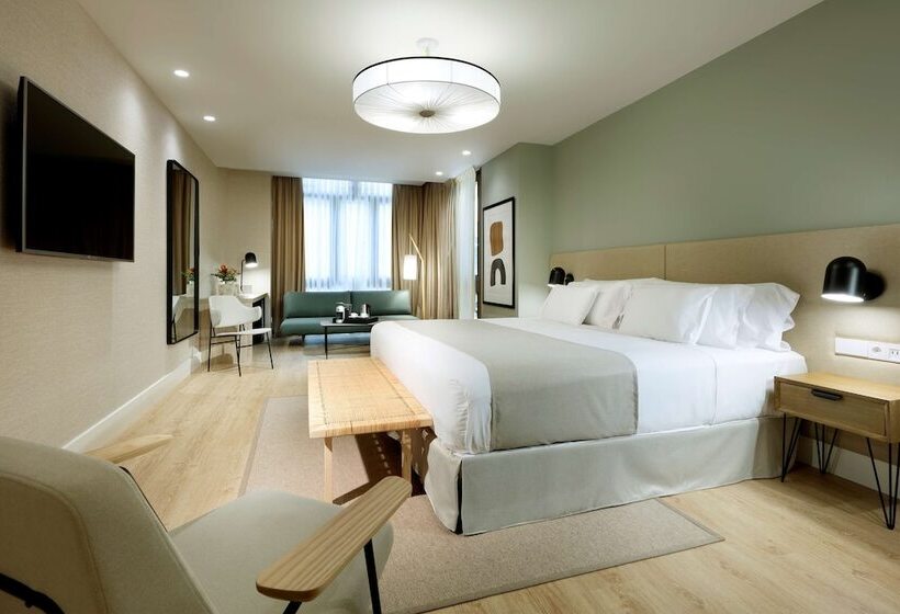 اتاق لوکس, Barcelo  Oviedo Cervantes