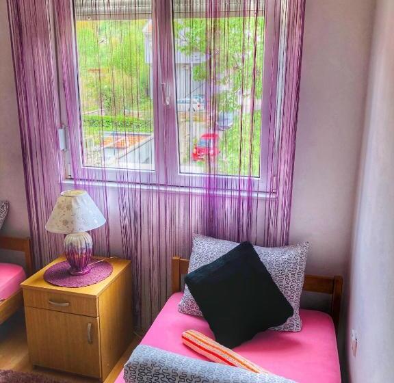 اتاق استاندارد با سرویس بهداشتی مشترک, Rooms Deny