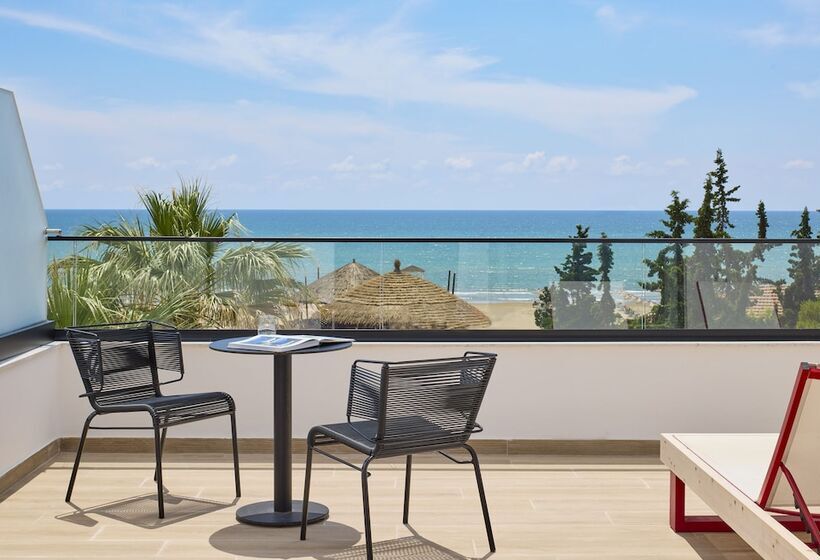 테라스 주니어 스위트, Sol Tropikal Durres