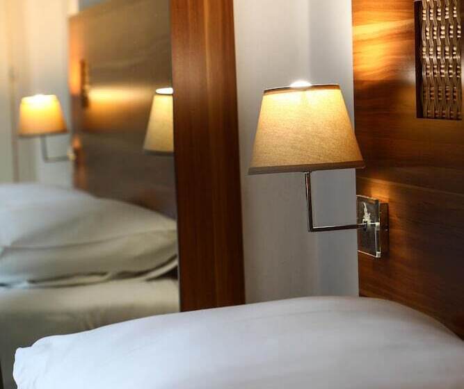 Номер Комфорт, The Originals City, Hôtel Colmar Gare