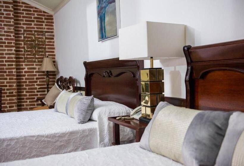 Deluxe Junior Suite, Platino Hotel & Casino