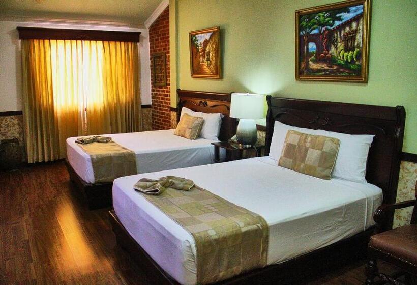Deluxe Junior Suite, Platino Hotel & Casino