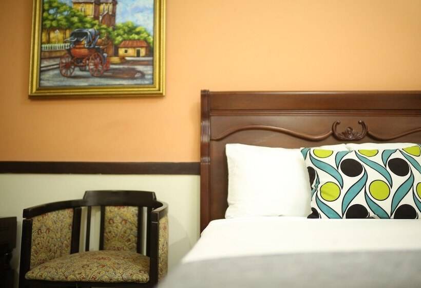 Executive Kamer, Platino Hotel & Casino