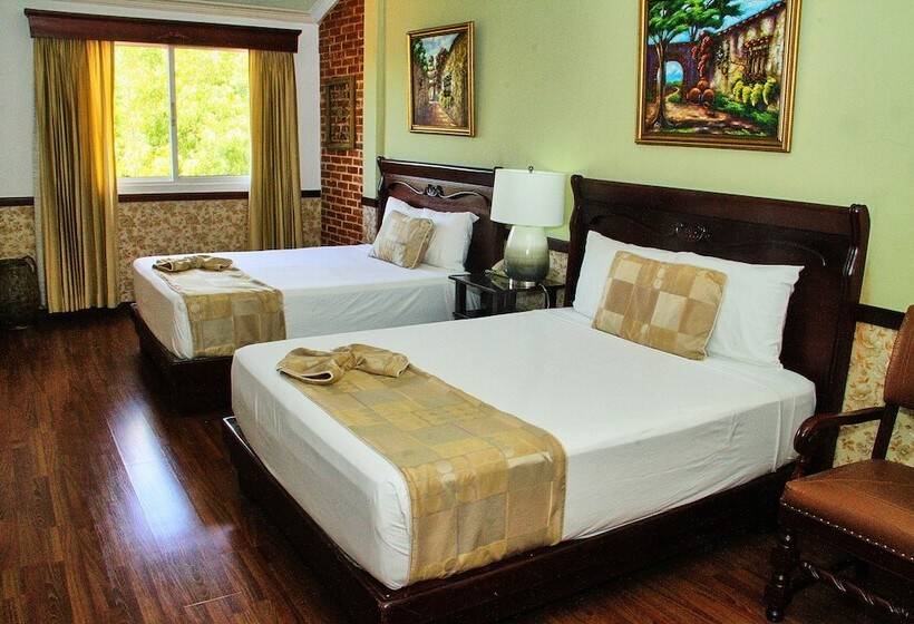 Deluxe Junior Suite, Platino Hotel & Casino