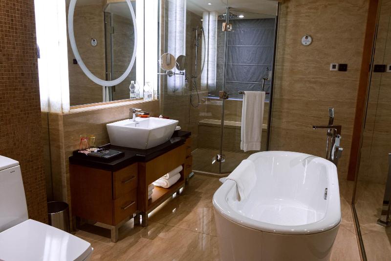 Deluxe Junior Suite, Platino Hotel & Casino