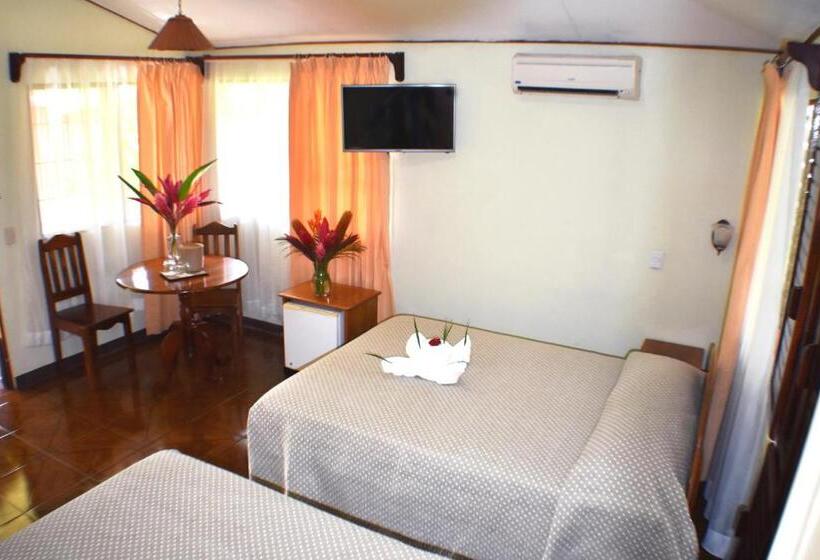 带2个双人床的标准工作室, Arenal Country Inn