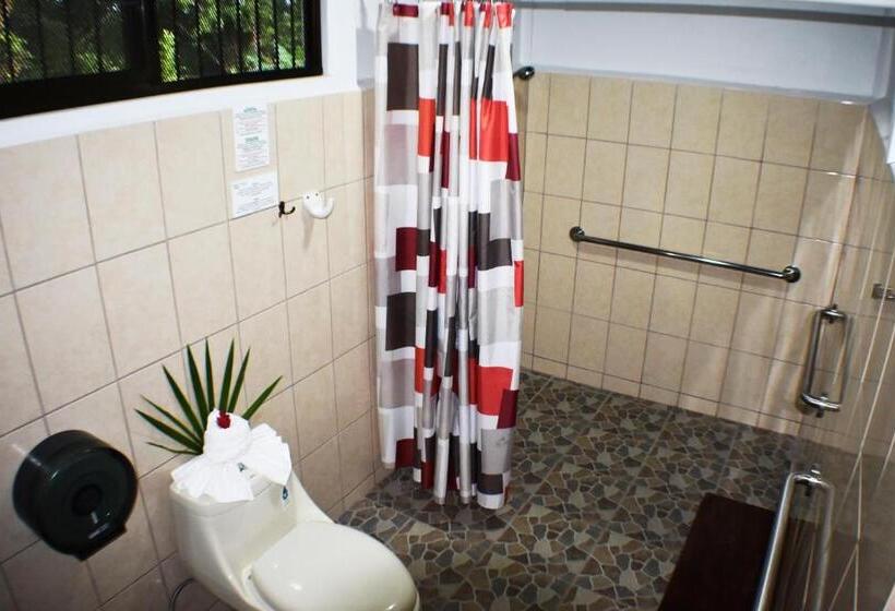 家庭间, Arenal Country Inn