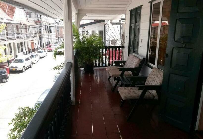 اتاق استاندارد یک نفره, Guesthouse Albergoalberga